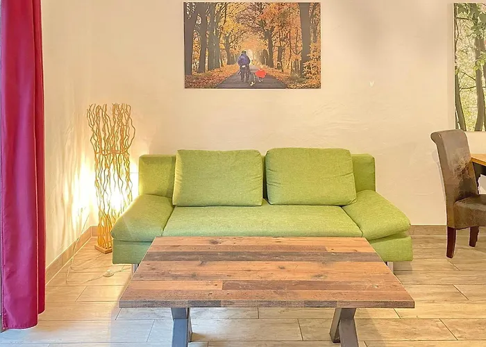 דירה Laubhuette Baum 1