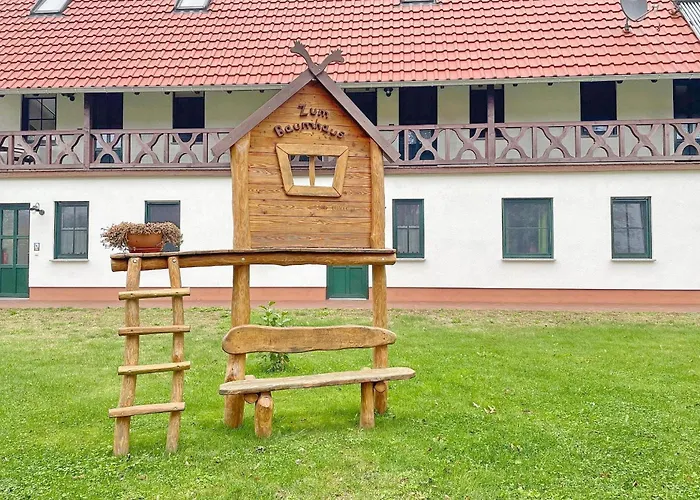 Laubhuette Baum 1 דירה